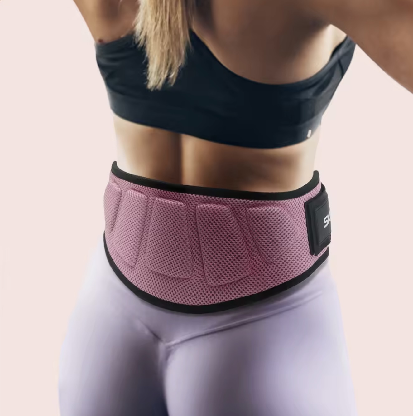 Cinturón de levantamiento DropSet Gym con soporte lumbar para mejorar la estabilidad en ejercicios pesados.