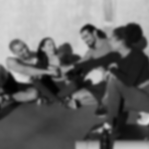 Grupo de amigos entrenando